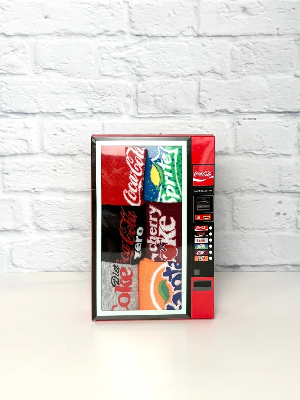 New Coca-Cola Novelty Crew Sock Vending Machine Gift Set 6pk